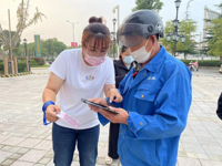 岂曰无衣，与子同裳