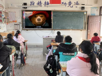 魅力英语，与视同行  ——延寿小学开展英文电影赏析社团活动