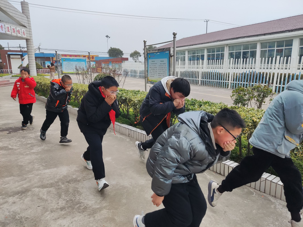 7c4154a52b5049639ca923b1899484af.png 7c4154a52b5049639ca923b1899484af.png