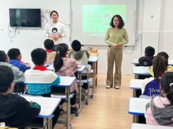 女童保护进校园 守护安全伴成长